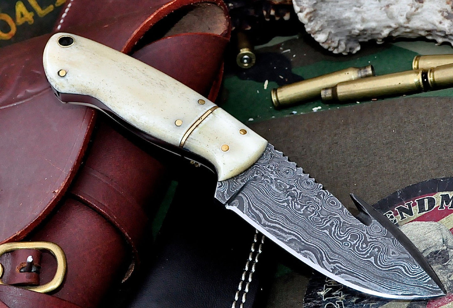 Artisan Crafted Damascus Steel Guthook Skinning Knife - Korvel