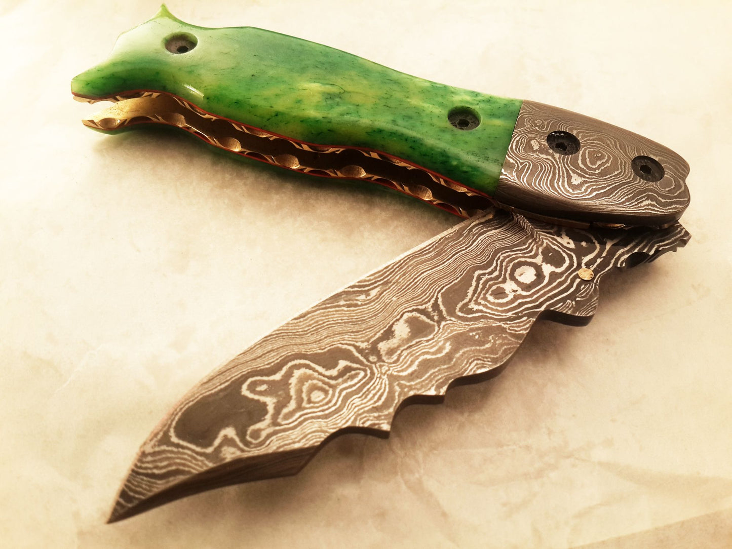 Artisan Crafted Damascus Steel Folding Knife - Korvel