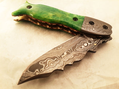 Artisan Crafted Damascus Steel Folding Knife - Korvel