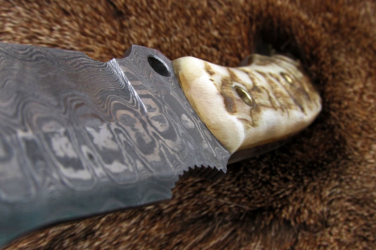 Artisan Crafted Damascus Steel Skinning Knife - Korvel