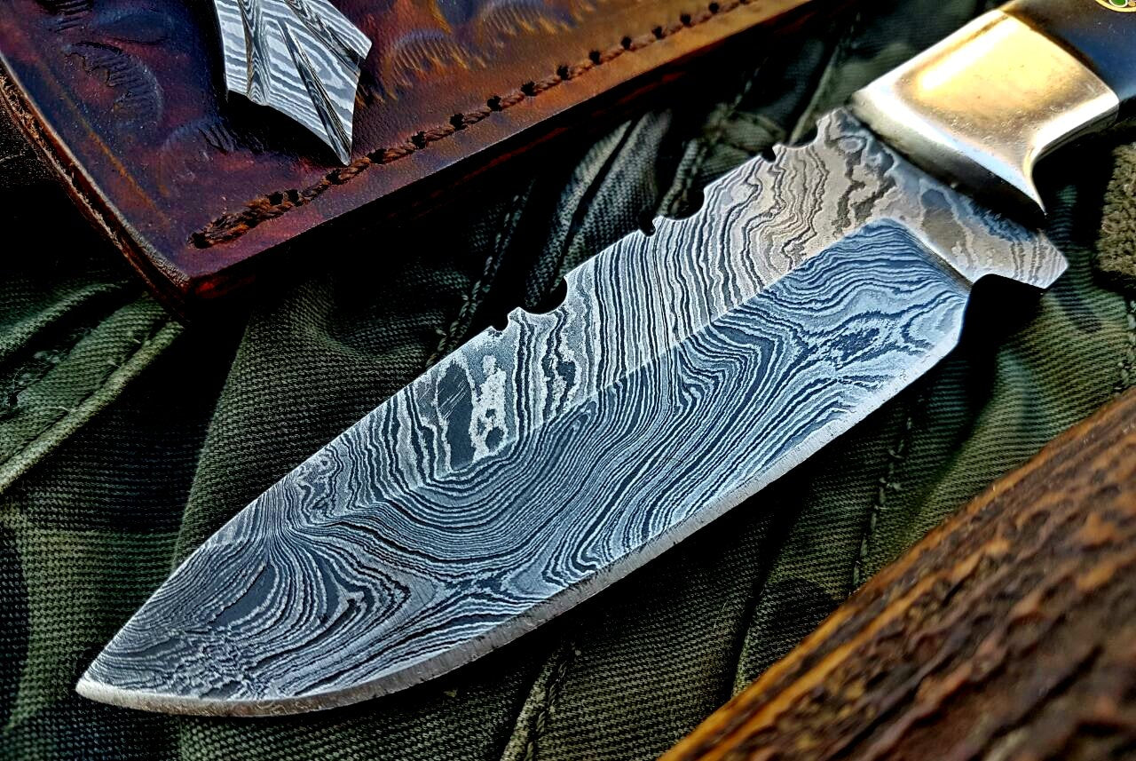 Artisan Damascus Steel Hunting and Skinning Knife - Korvel