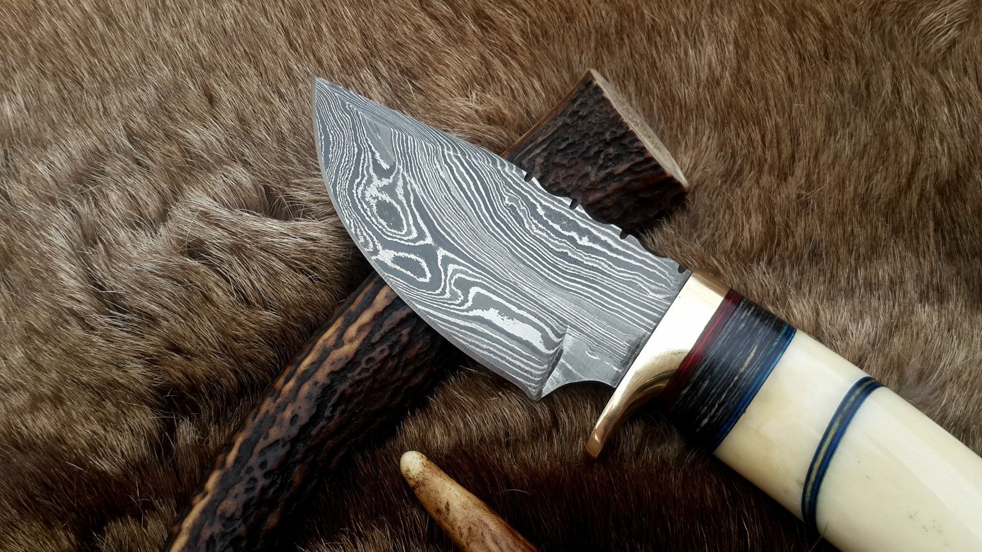 The Artisan's Edge: Premium Handmade Damascus Steel Hunting Knife | Camel Bone & Brass Details | 9 Inches | KBS Knives - Korvel
