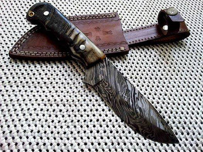 Exquisite Handcrafted Damascus Steel Knife - Korvel