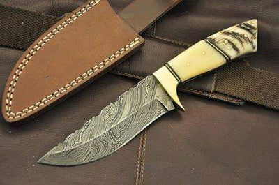 Artisan Crafted Damascus Steel Hunting Knife - Korvel