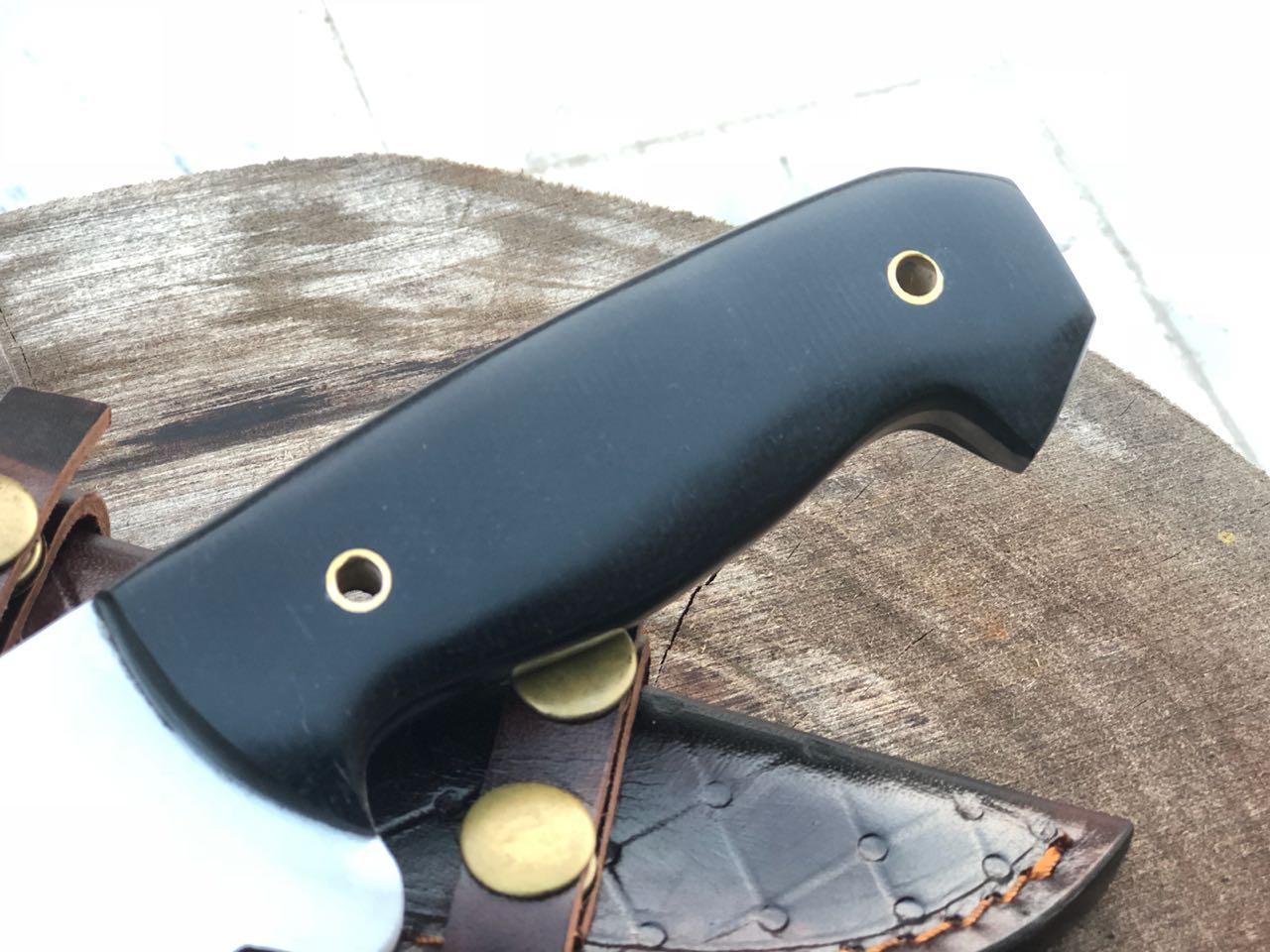 Premium Full Tang Custom D2 Steel Hunting and Camping Knife - Korvel