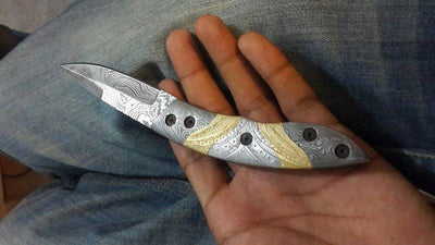 Artisan Crafted Damascus Steel Folding Knife - Korvel