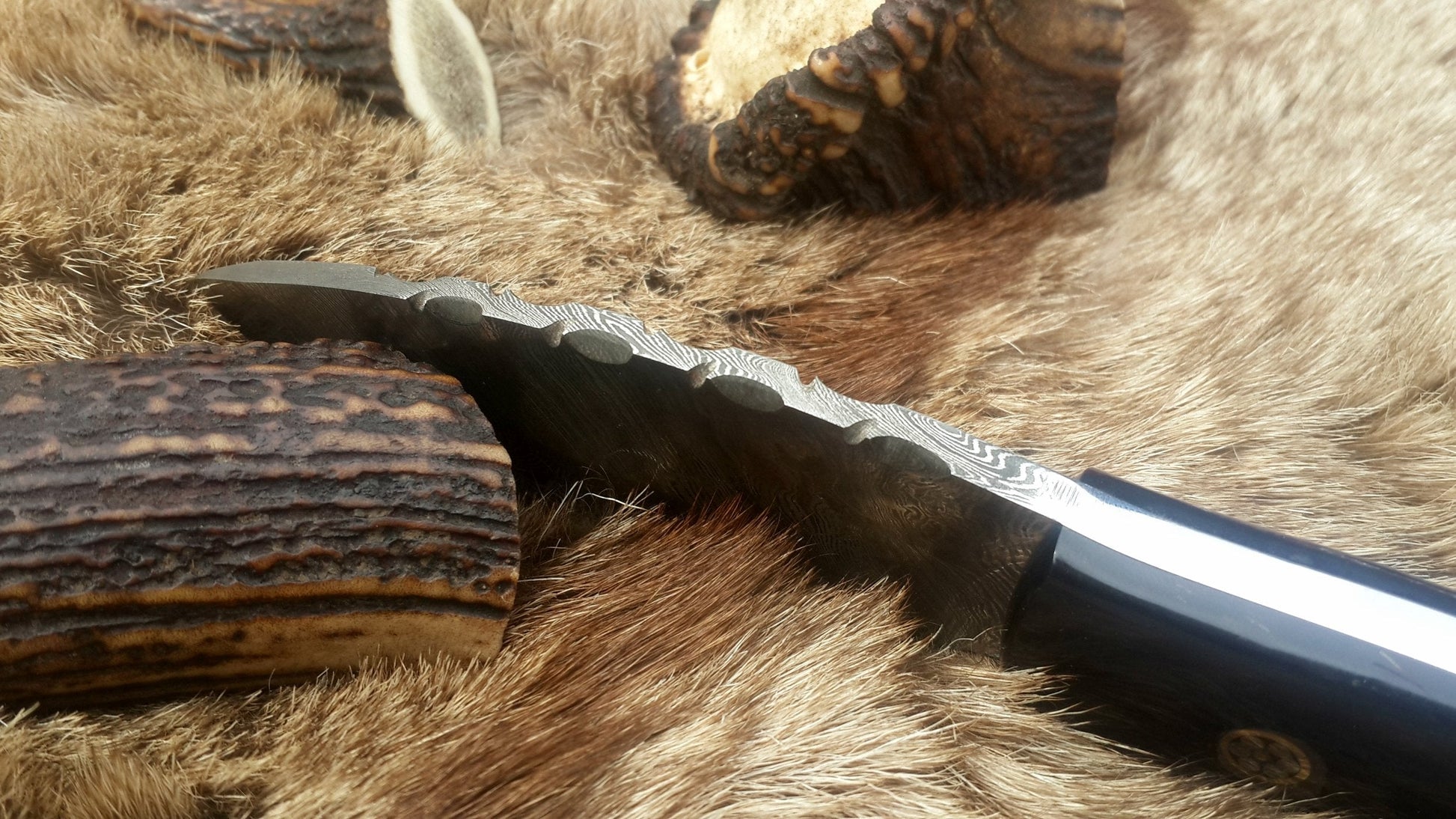 Artisan Crafted Damascus Drop Point Knife - Korvel