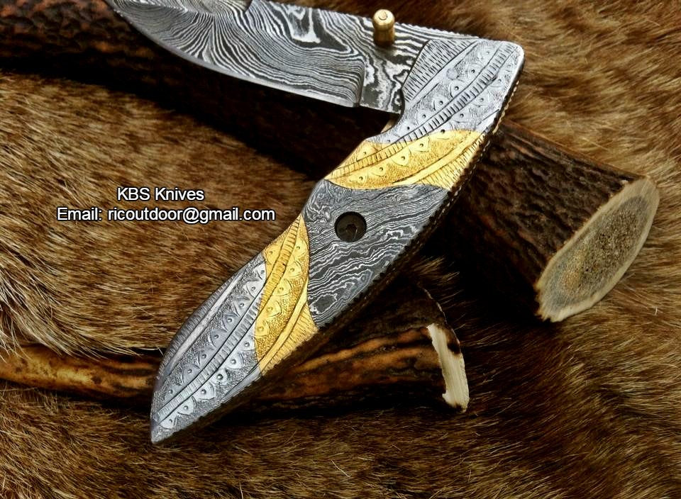 MasterCraft Handcrafted Damascus Steel Folding Knife with Elegant Steel & Brass Handle - Korvel