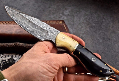 Premium Damascus Steel Skinning Knife - Precision Crafted - Korvel