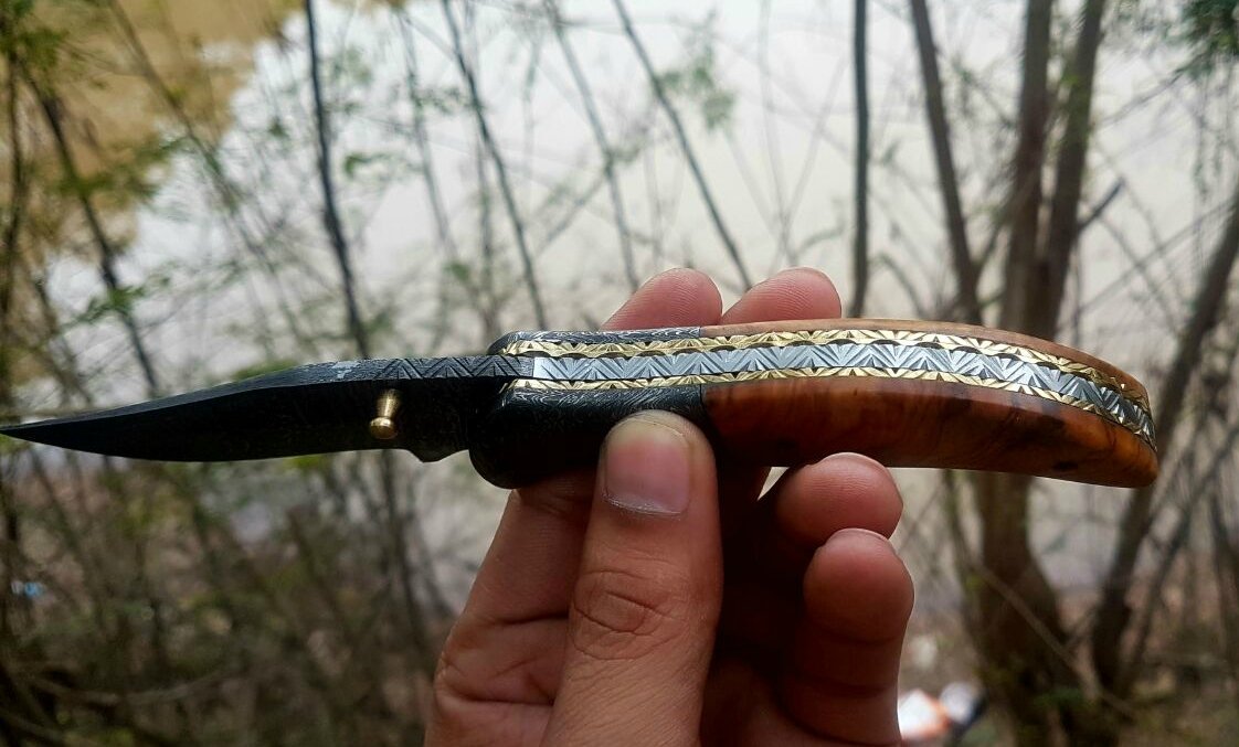Artisan Crafted Damascus Steel EDC Folding Knife with Olive Wood Handle - Korvel