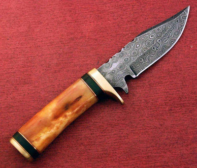 Premium Handmade Damascus Steel Hunting Knife for Outdoor Adventures - Korvel