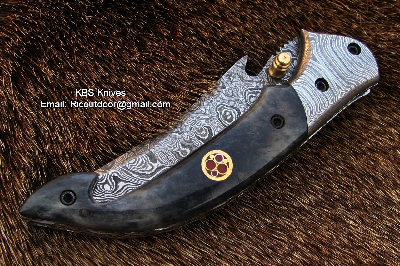 Artisan Crafted Damascus Steel Folding Knife - Korvel