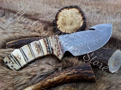 Premium Handmade Damascus Gut Hook Knife for Outdoor Enthusiasts - Korvel