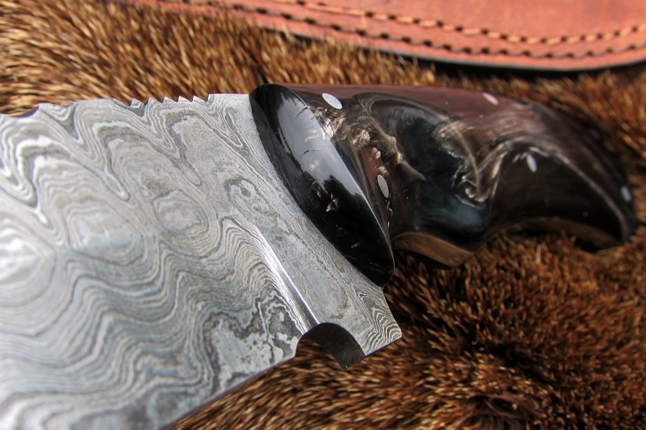 Premium Handcrafted Damascus Steel Skinning Knife - Korvel