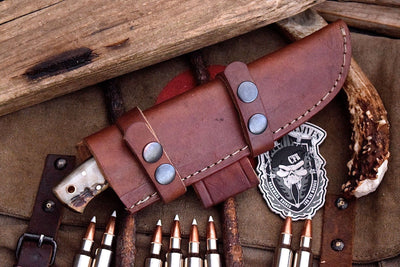 Premium Handcrafted Damascus Steel Deer Hunting Knife with Sheep Horn Grip - Korvel