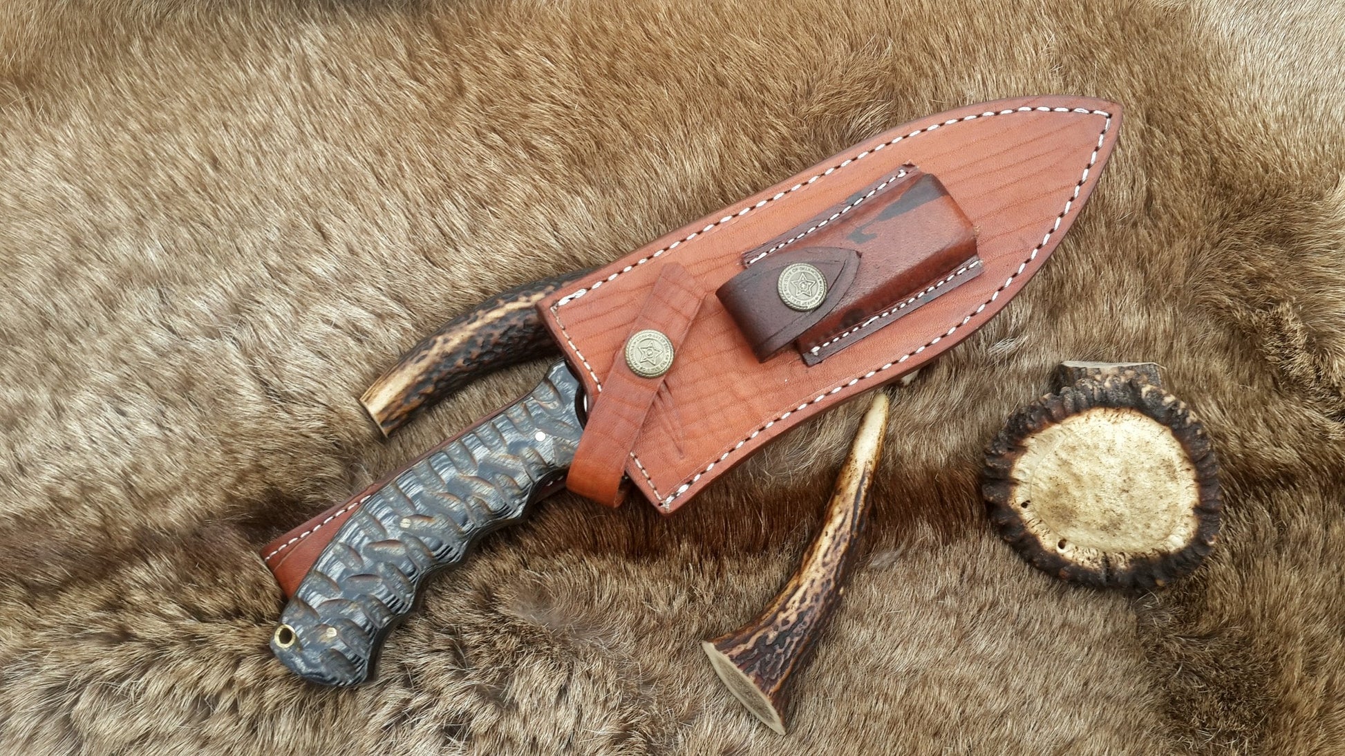 The Ultimate Boar Slayer: Custom D2 Steel Fixed-Blade Hunting Knife with Exotic Wood Handle | 11.5 Inches | KBS Knives - Korvel