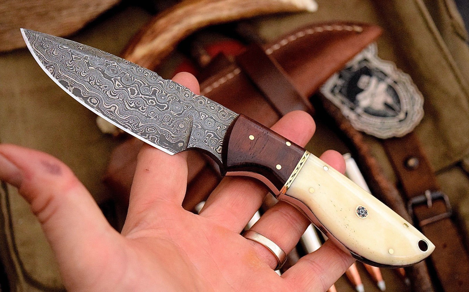 Artisan Damascus Deer Skinning Knife – Elegant Rosewood & Bone Handle, 8.5" with Leather Sheath - Korvel