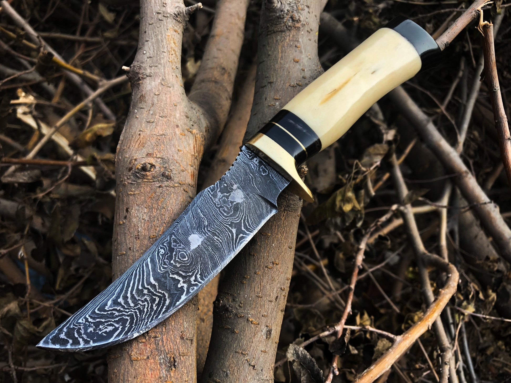 Premium Custom Handmade Damascus Steel Hunting Knife - Korvel