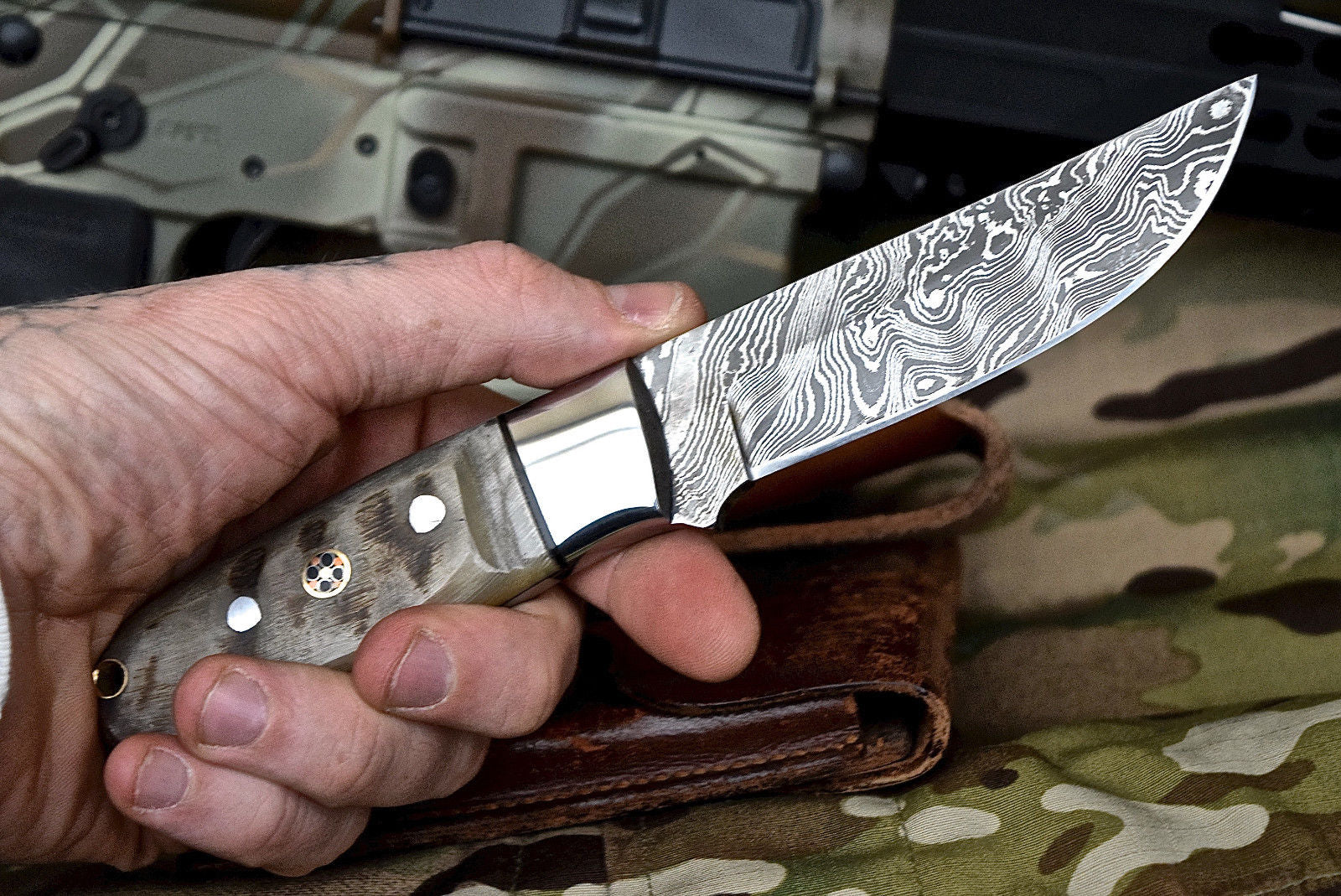 Premium Damascus Steel Skinning Knife with Leather Sheath - Korvel