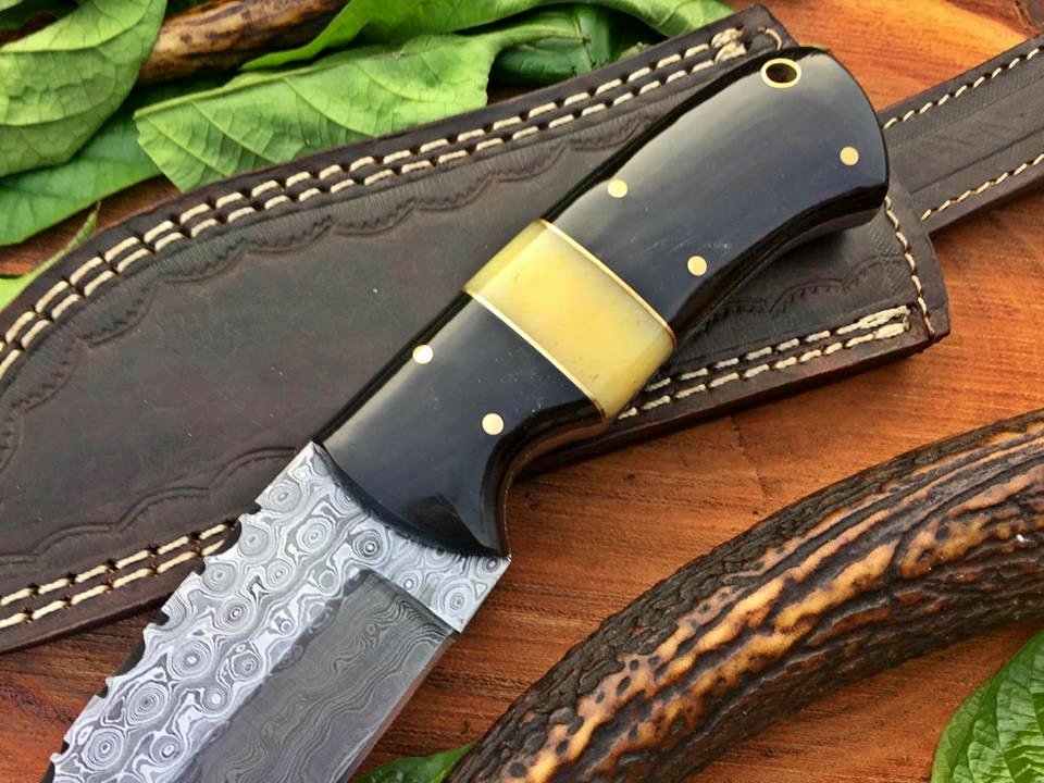 Artisan Crafted Raindrop Damascus Steel Hunting and Skinning Knife - Korvel