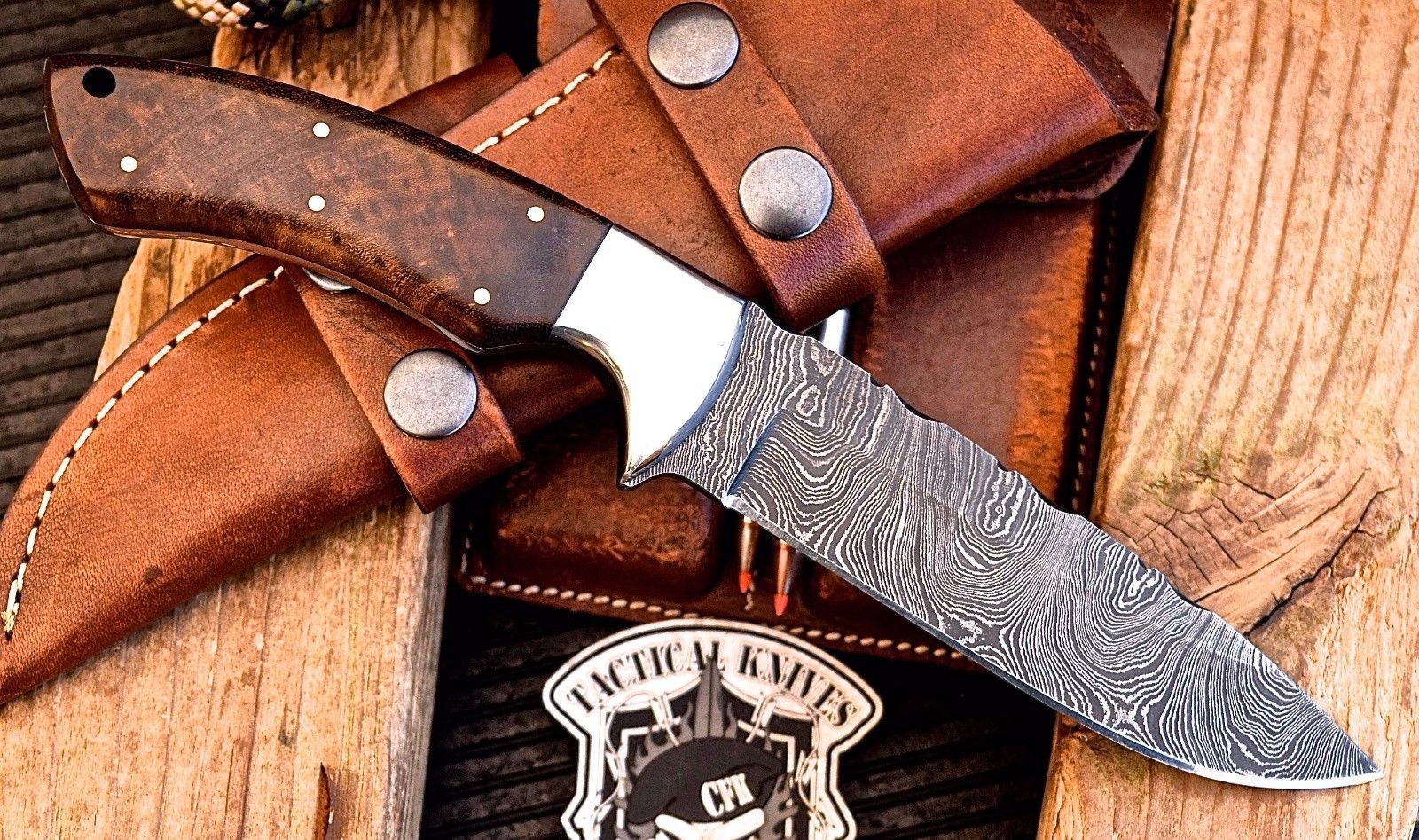 Premium Custom Damascus Steel Hunting Knife with Elegant Rosewood Handle - Korvel