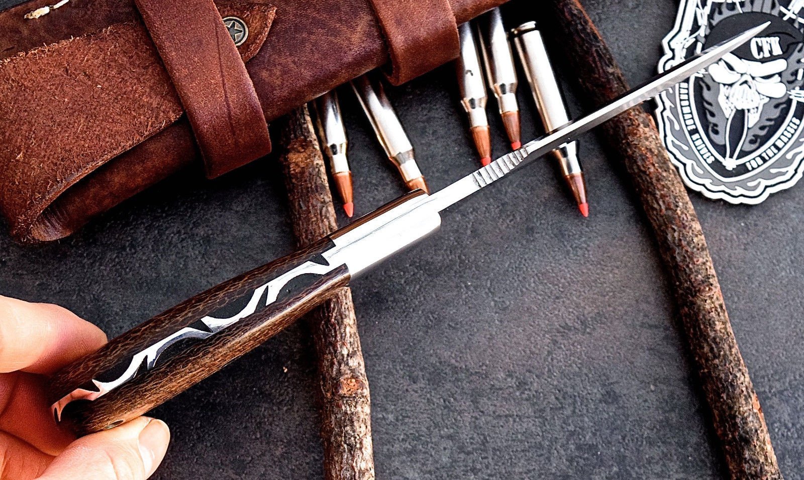 Premium Full Tang D2 Steel Hunting and Skinning Knife - Korvel