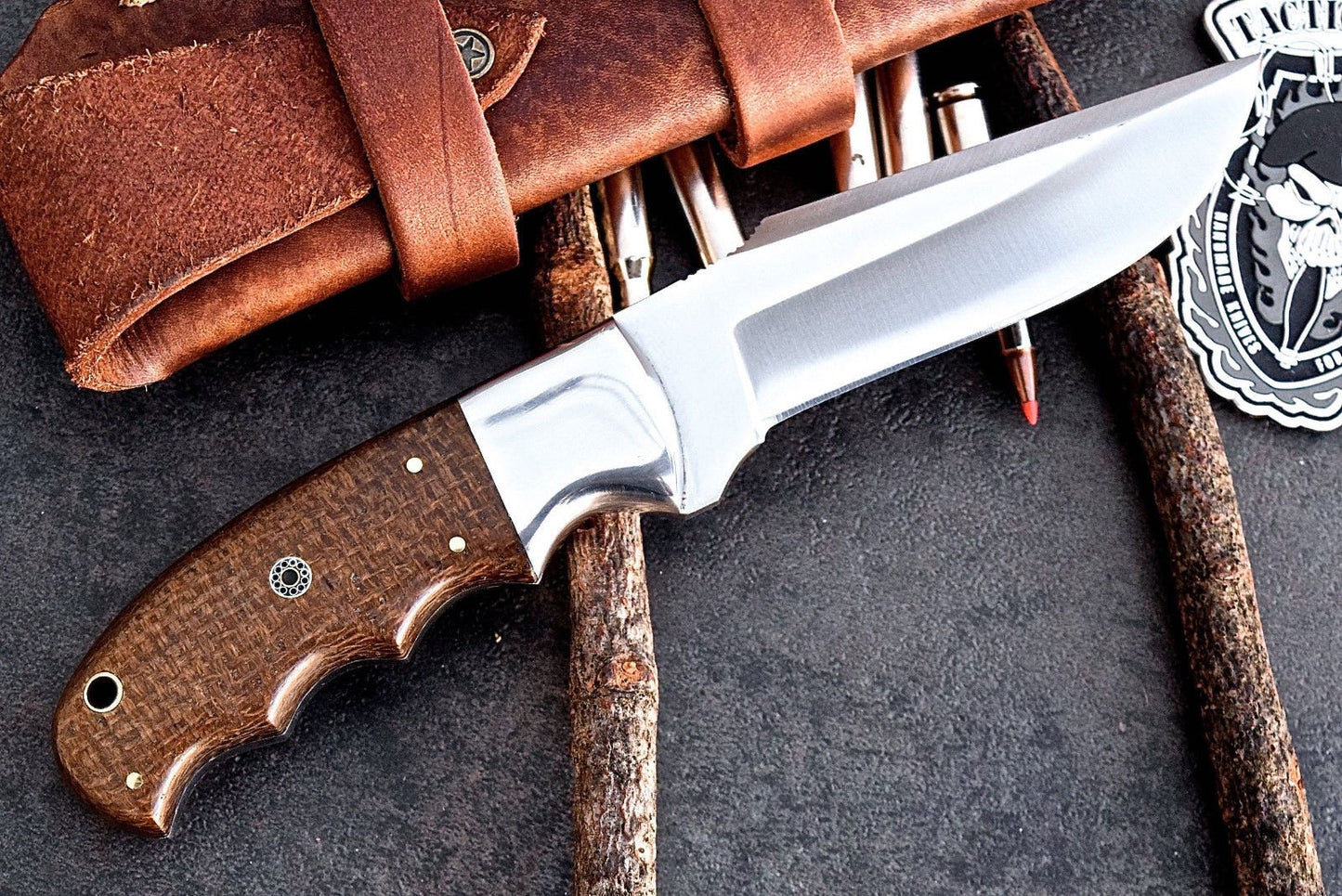 Premium Full Tang D2 Steel Hunting and Skinning Knife - Korvel