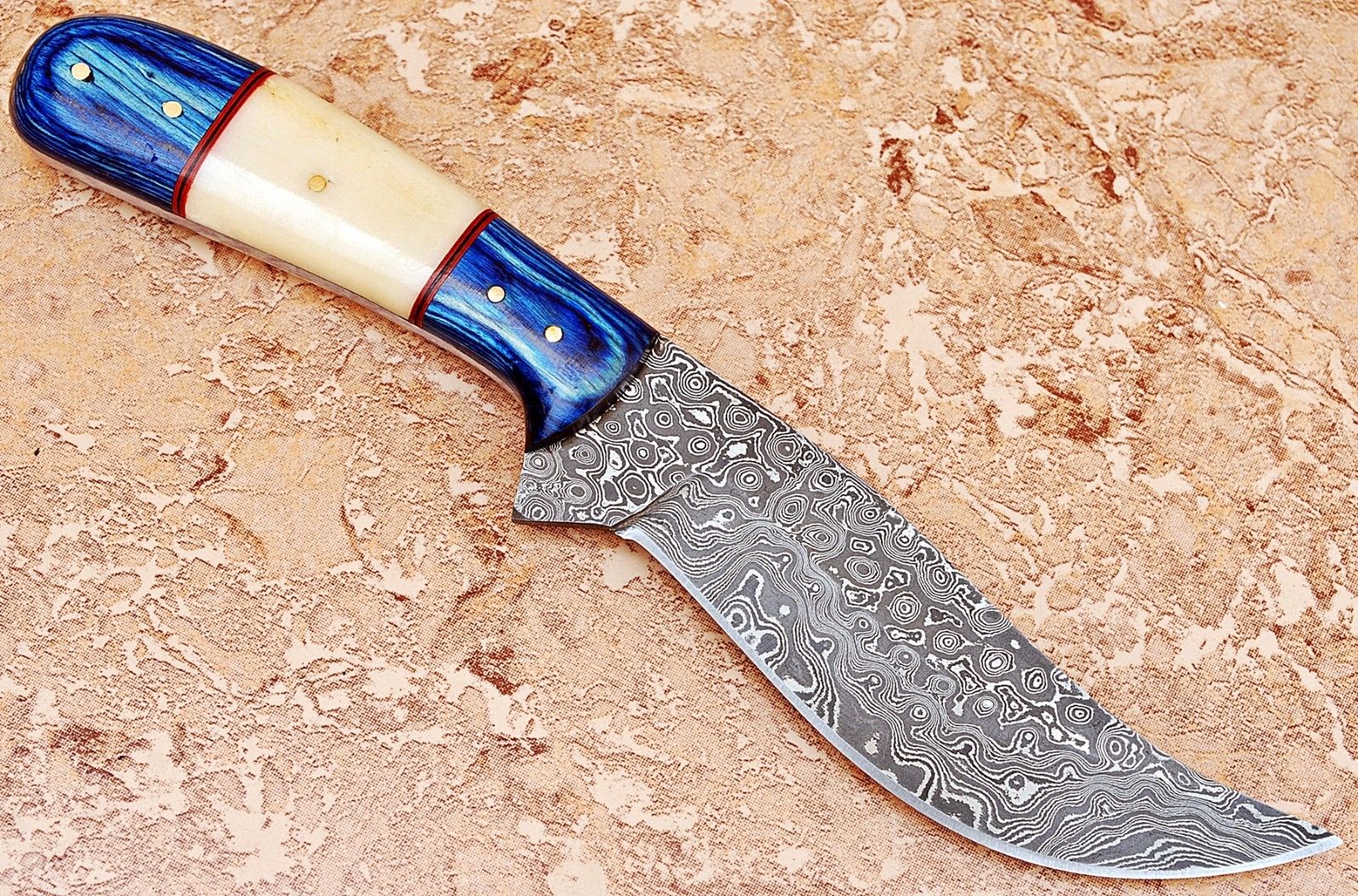 Premium Damascus Steel Hunting Knife with Leather Sheath - Korvel