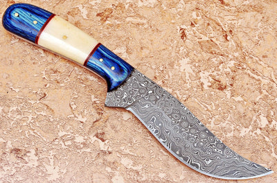 Premium Damascus Steel Hunting Knife with Leather Sheath - Korvel