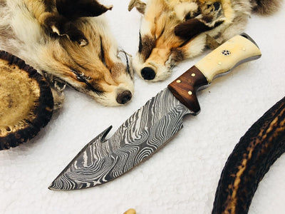 Premium Handmade Damascus Steel Gut Hook Skinning Knife - Full Tang Design - Korvel