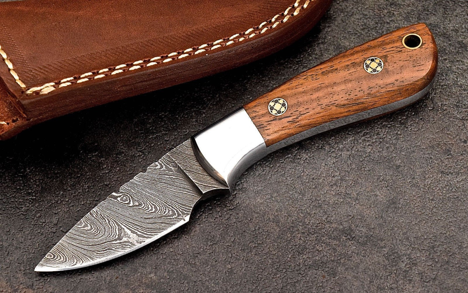 Premium Custom Damascus Steel Hunting and Camping Knife - Korvel