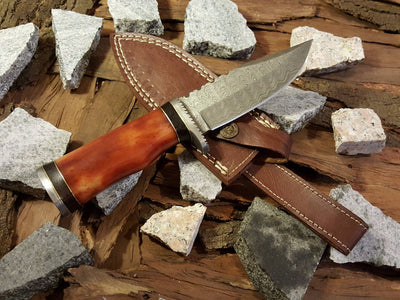 Artisan Crafted Damascus Steel Hunting Knife - Korvel