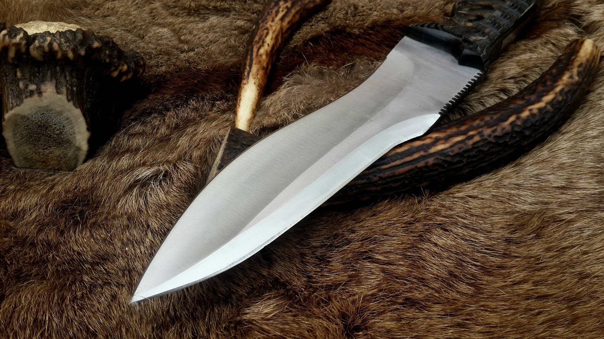 The Ultimate Boar Slayer: Custom D2 Steel Fixed-Blade Hunting Knife with Exotic Wood Handle | 11.5 Inches | KBS Knives - Korvel