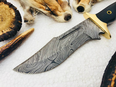 Premium Full Tang Handmade Damascus Steel Hunting Knife - Korvel