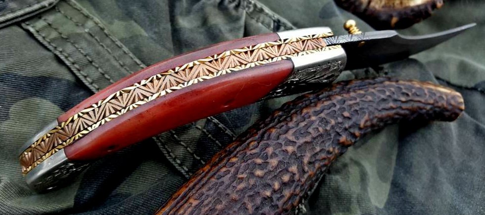 Artisan Crafted Damascus Steel Folding Pocket Knife - Korvel
