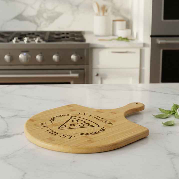 En la Corteza Confiamos Tabla de Pizza de Bambú Grabada