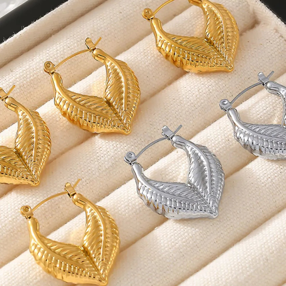 Leaf patchwork heart-shaped earrings with a niche design and titanium steel earrings - Korvel