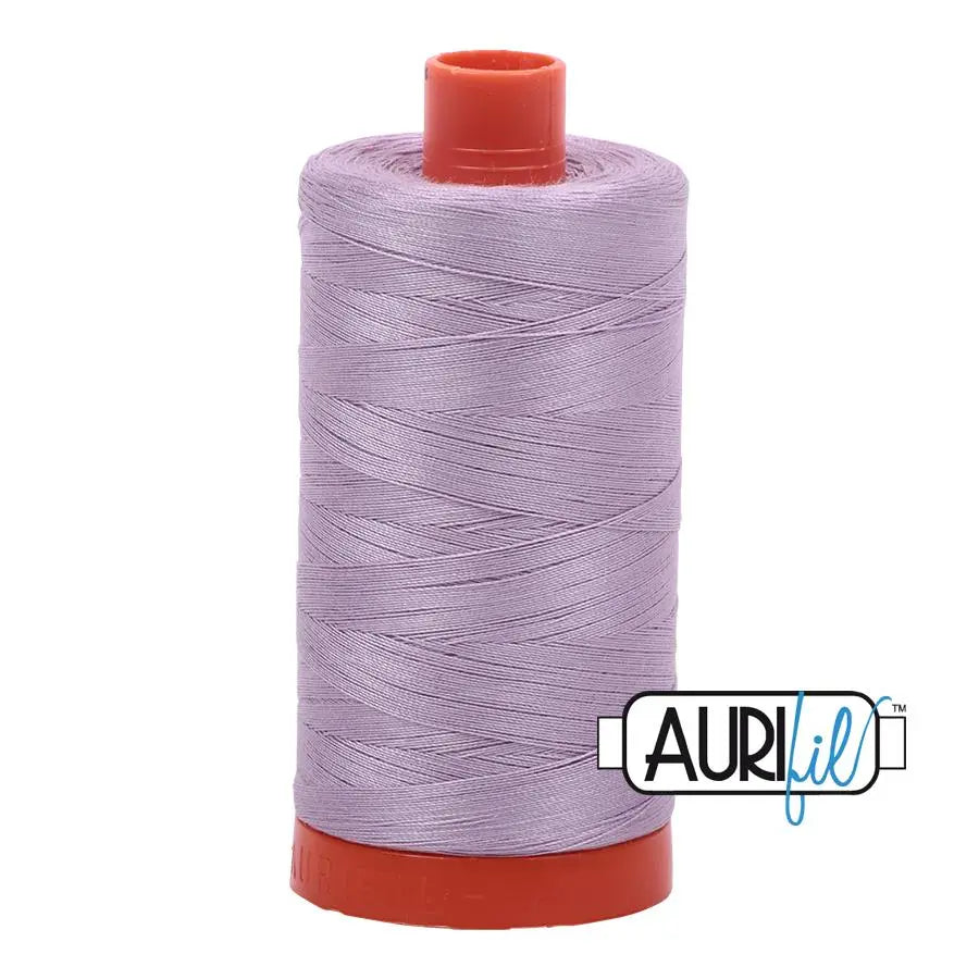 Bobine large Aurifil en coton 50wt 2562 Lilas