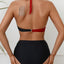 Conjunto de bikini cruzado en blanco y negro con contraste