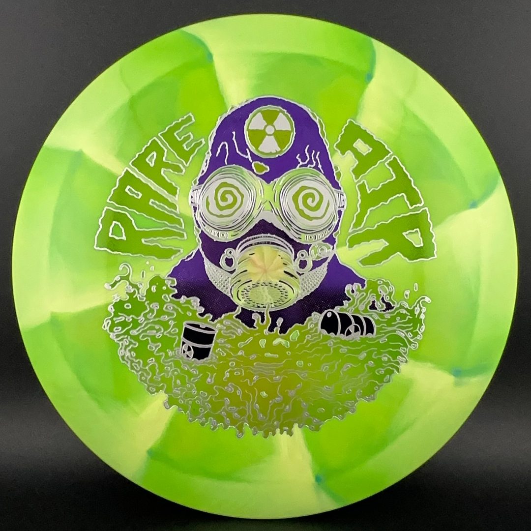 Cosmic Neutron Trace - RADioactive Man Disc Golf Driver