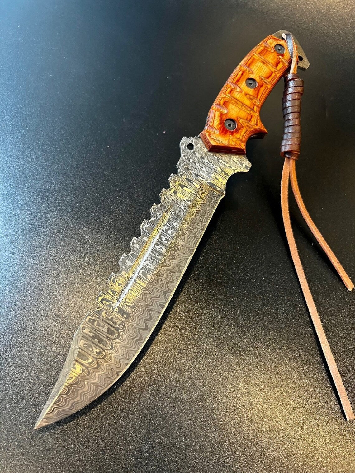 Exquisite Handmade Damascus Steel Bowie Knife with Unique Wood Handle & Leather Sheath - Korvel