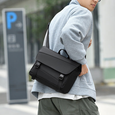 Men's Large Capacity Business Travel Messenger Bag