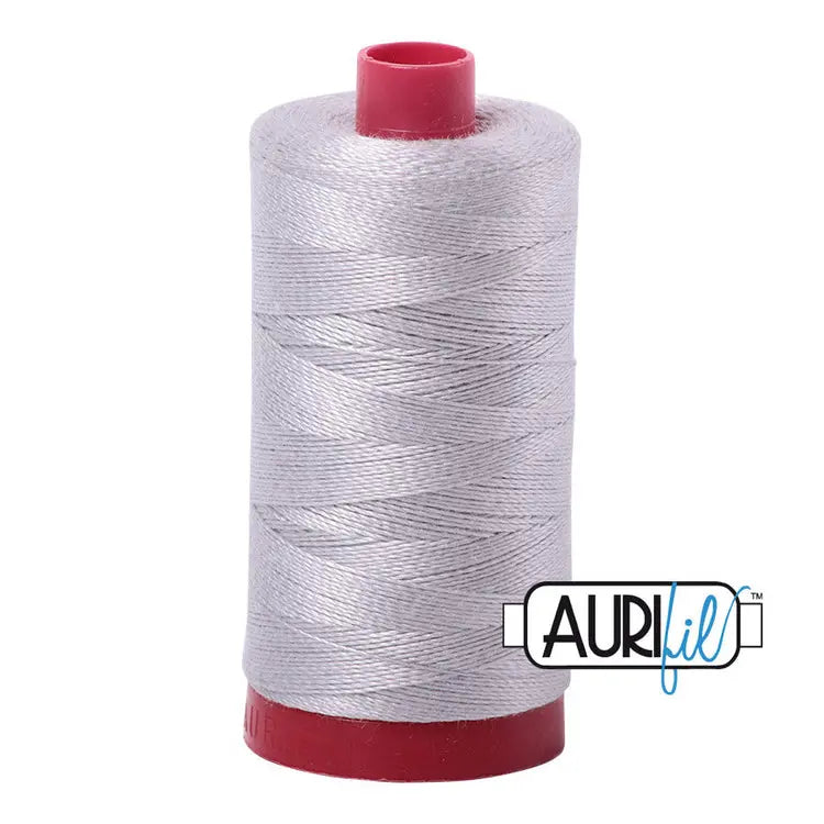 Bobine large en coton Aurifil 12 WT 2615 Aluminium