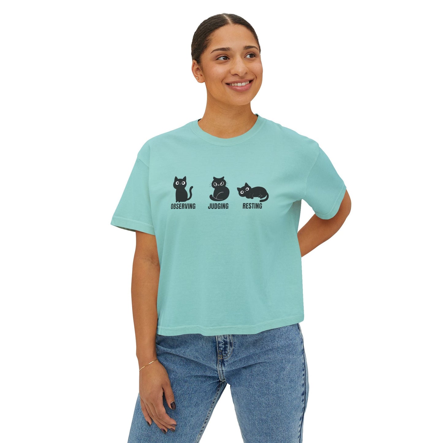 T-shirt Boxy Cropped Chat Observateur Juge Reposant