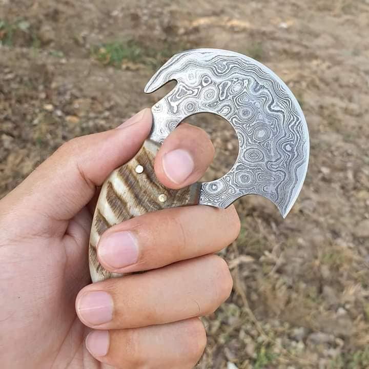 Premium Custom Handmade Skinning Knife with Unique Design - Korvel