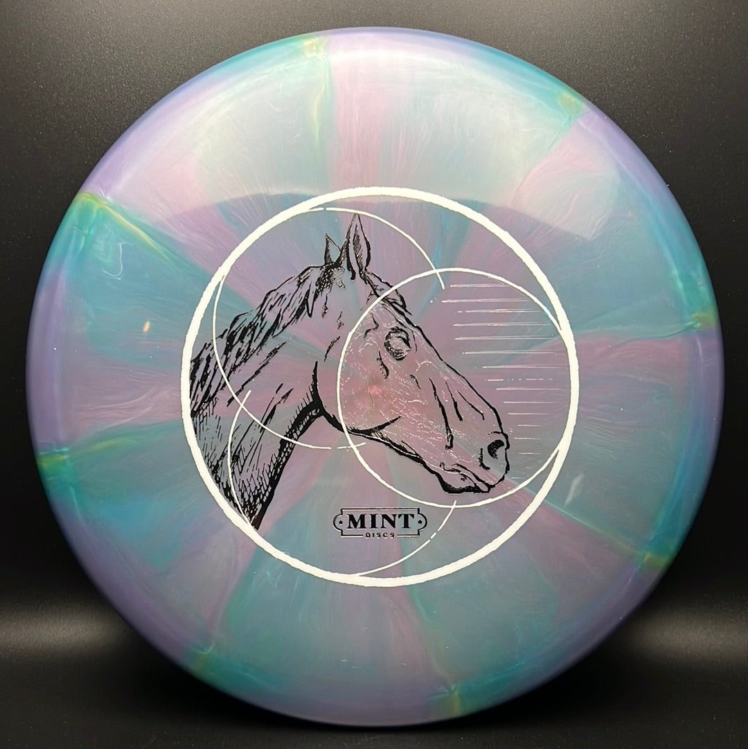 Sublime Swirl Mustang - Foil UV Reactivo de ZAM