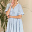 Vestido Babydoll de Cuello en V a Rayas con Dobladillo Volante