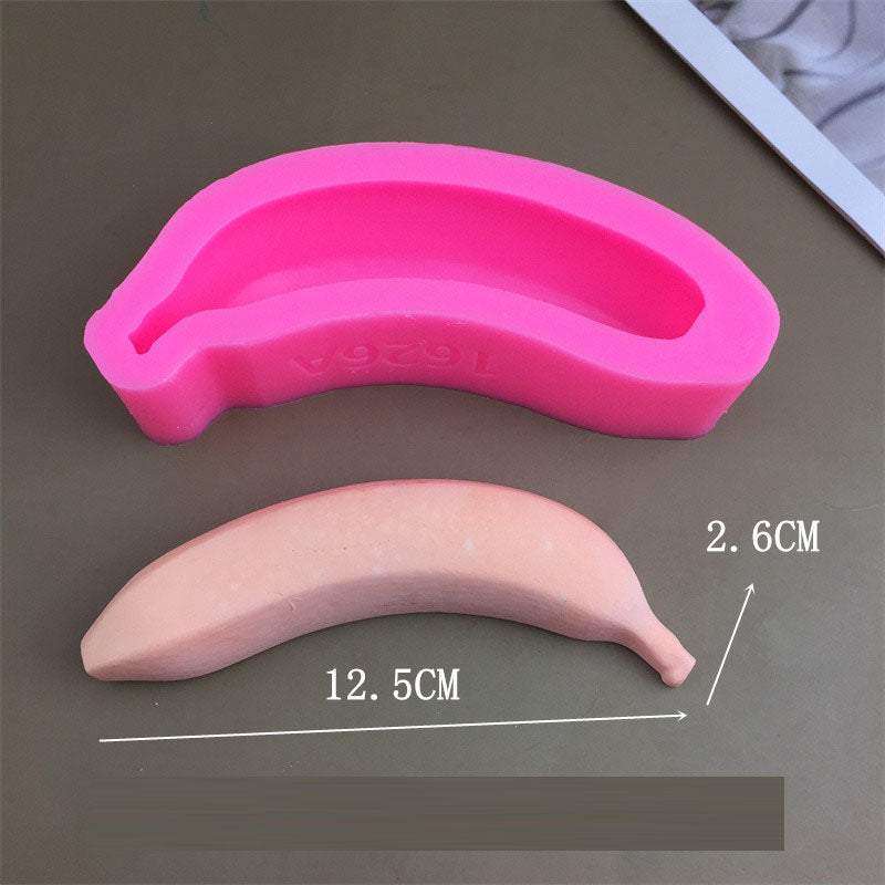 A 3D banana mousse cake with jelly pudding baked and decorated using silicone molds - Korvel