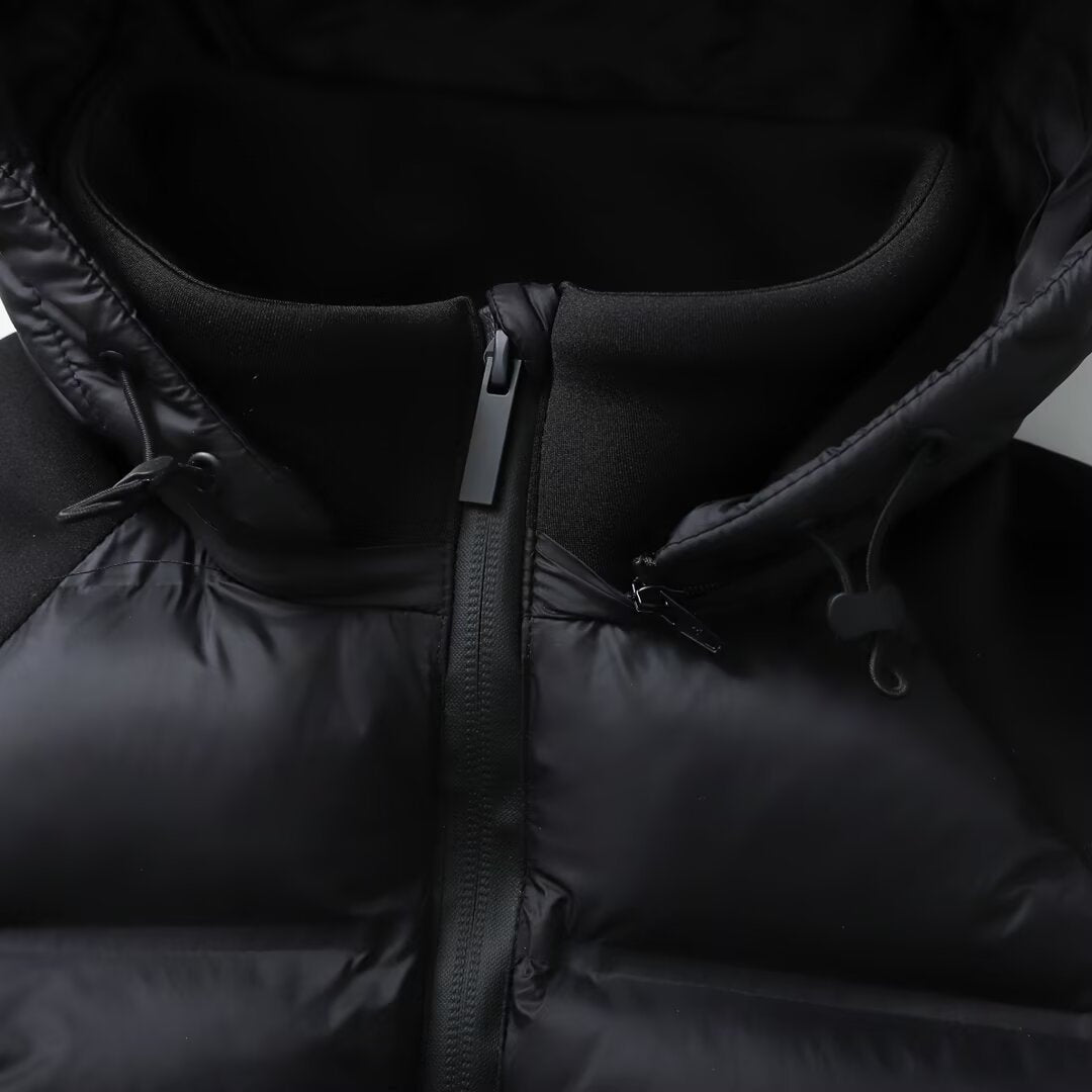 Chaqueta con capucha térmica de patchwork negro de manga larga