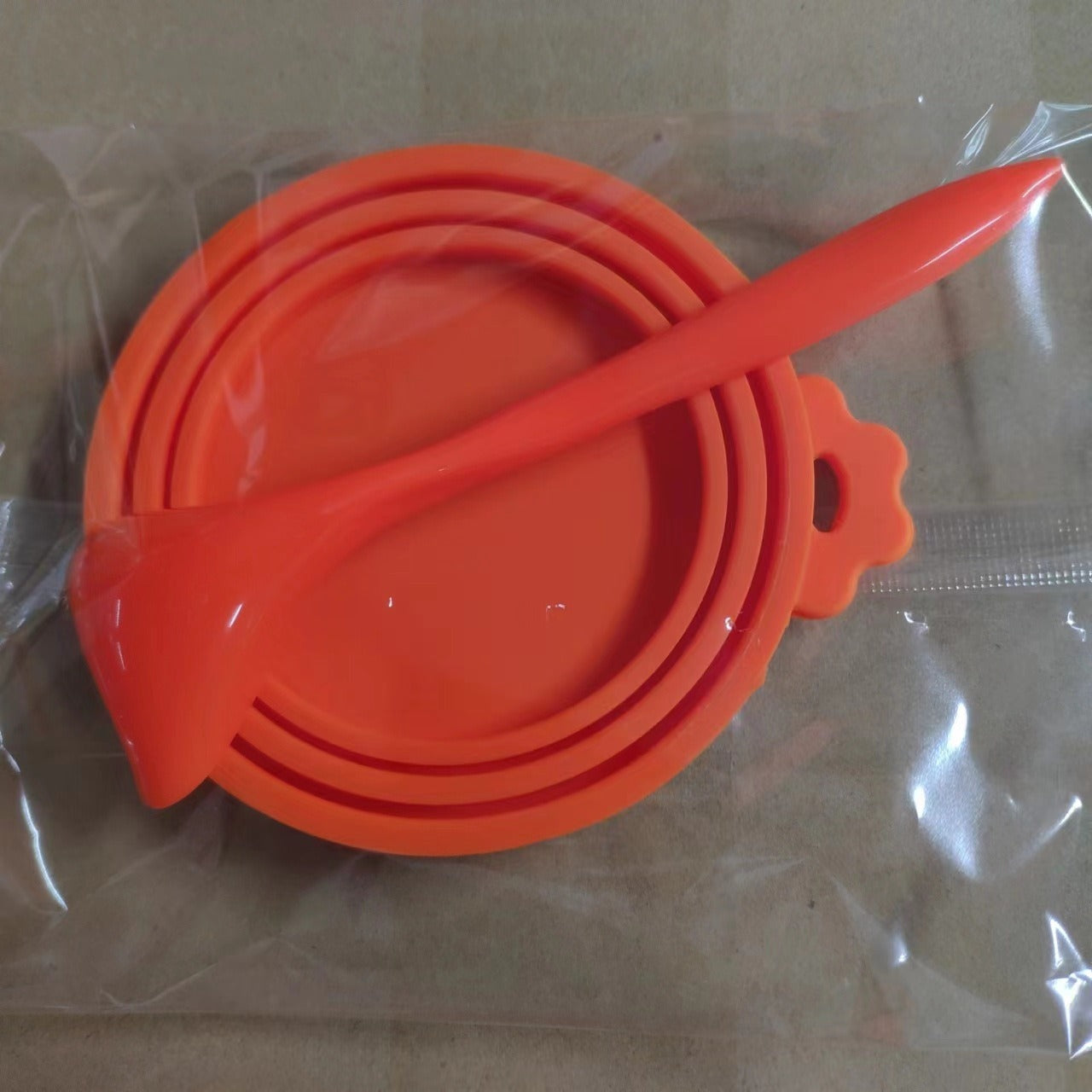 Silicone pet can lid preservation lid pet supplies wholesale silicone can lid - Korvel